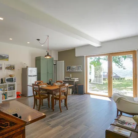 Nyaraló Cozy In With Kitchen *